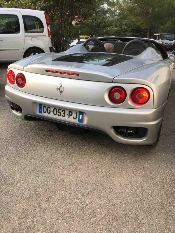 réparation et peinture d un pare-chocs de Ferrari sur Aix-en-Provence