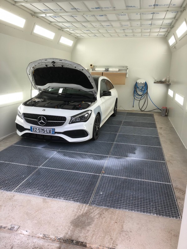 Découvrez notre nouvelle cabine de peinture à la carrosserie de la blaque d’aix